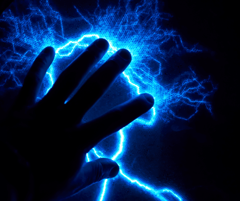 what-causes-static-electricity