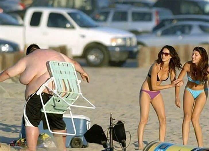 45-hilarious-beach-photo-fails-that-will-make-you-rethink-your-seaside